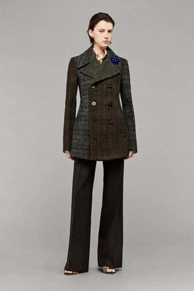 Look 15